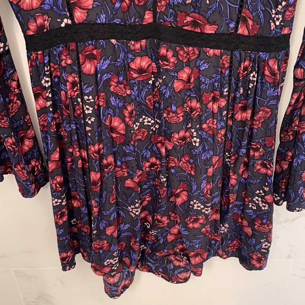 Dress - Picture 4 of 4